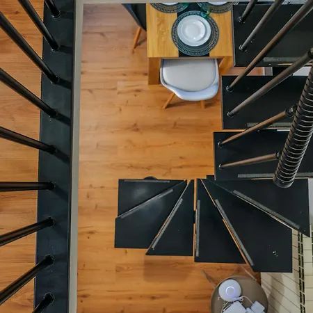 Calamatta 10 - Loft B דירה צ'יוויטווקיה